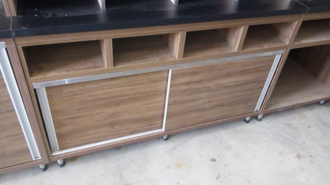 REF. M-APD001 – ARMÁRIO PORTAS DESLIZANTES