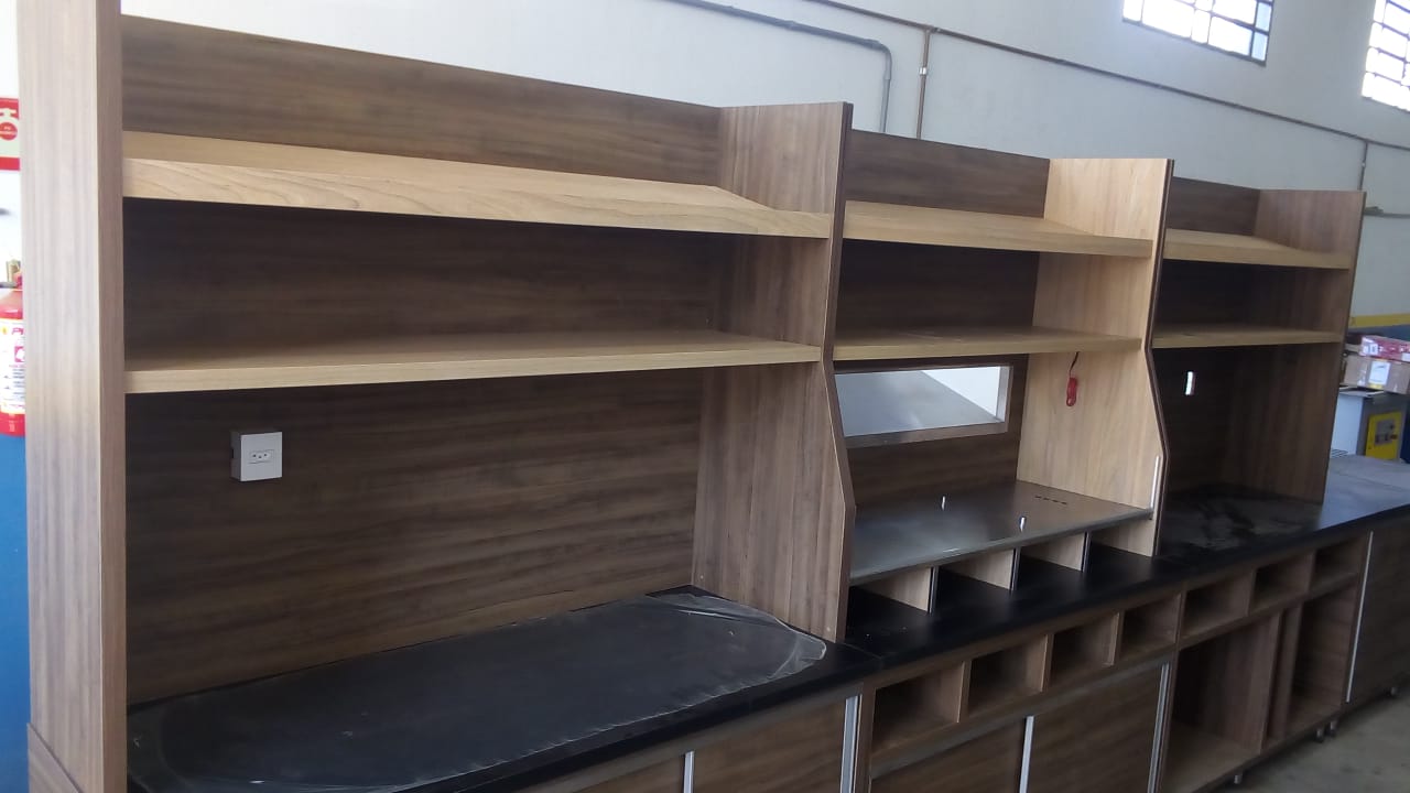 REF. M–APP001 – ARMÁRIO PASSA-PÃO